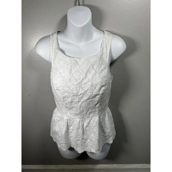 Lilly Pulitzer Size 2 White Annabelle Halter Tank Top Cute - Picture 1 of 7